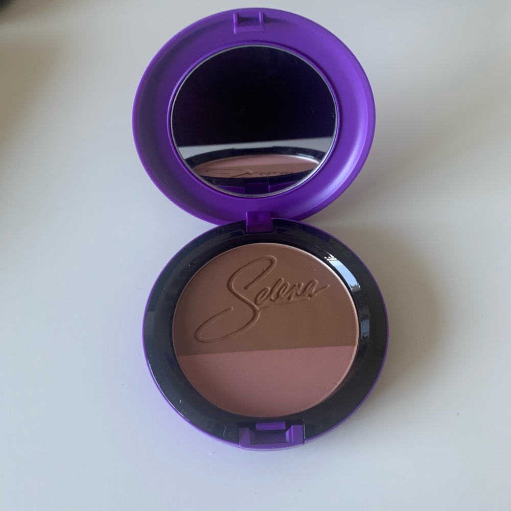 MAC Selena Powder Blush Duo New in box